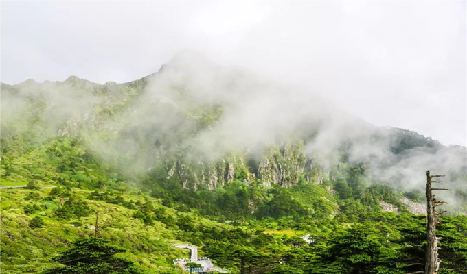 大理定制游 大理蒼山上的“山巔之湖”，藏著最美四景
