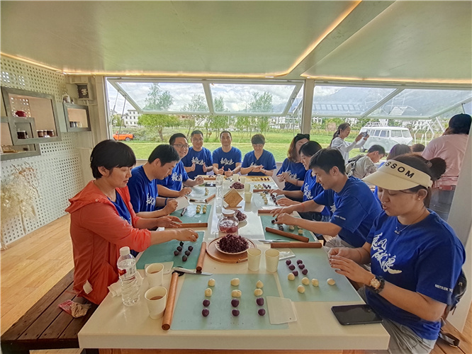 大理非遺扎染鮮花餅花漾時光體驗團(tuán)建之旅